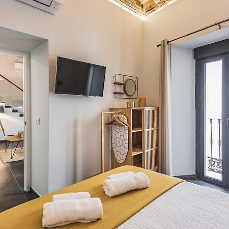Apartamentos Caceres Central Suites Ngoại thất bức ảnh