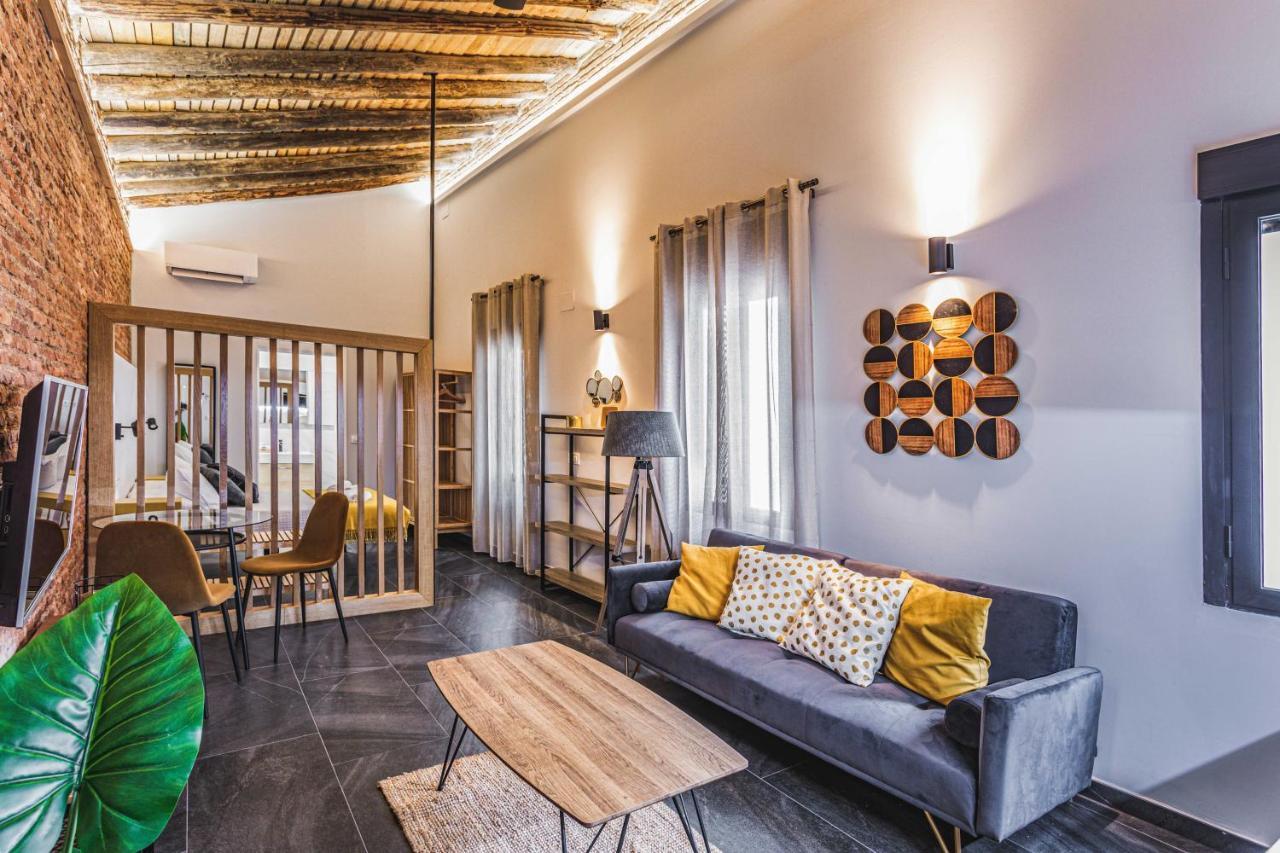 Apartamentos Caceres Central Suites Ngoại thất bức ảnh