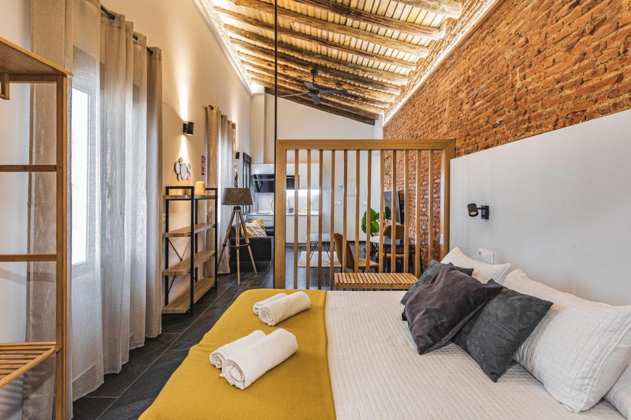 Apartamentos Caceres Central Suites Ngoại thất bức ảnh