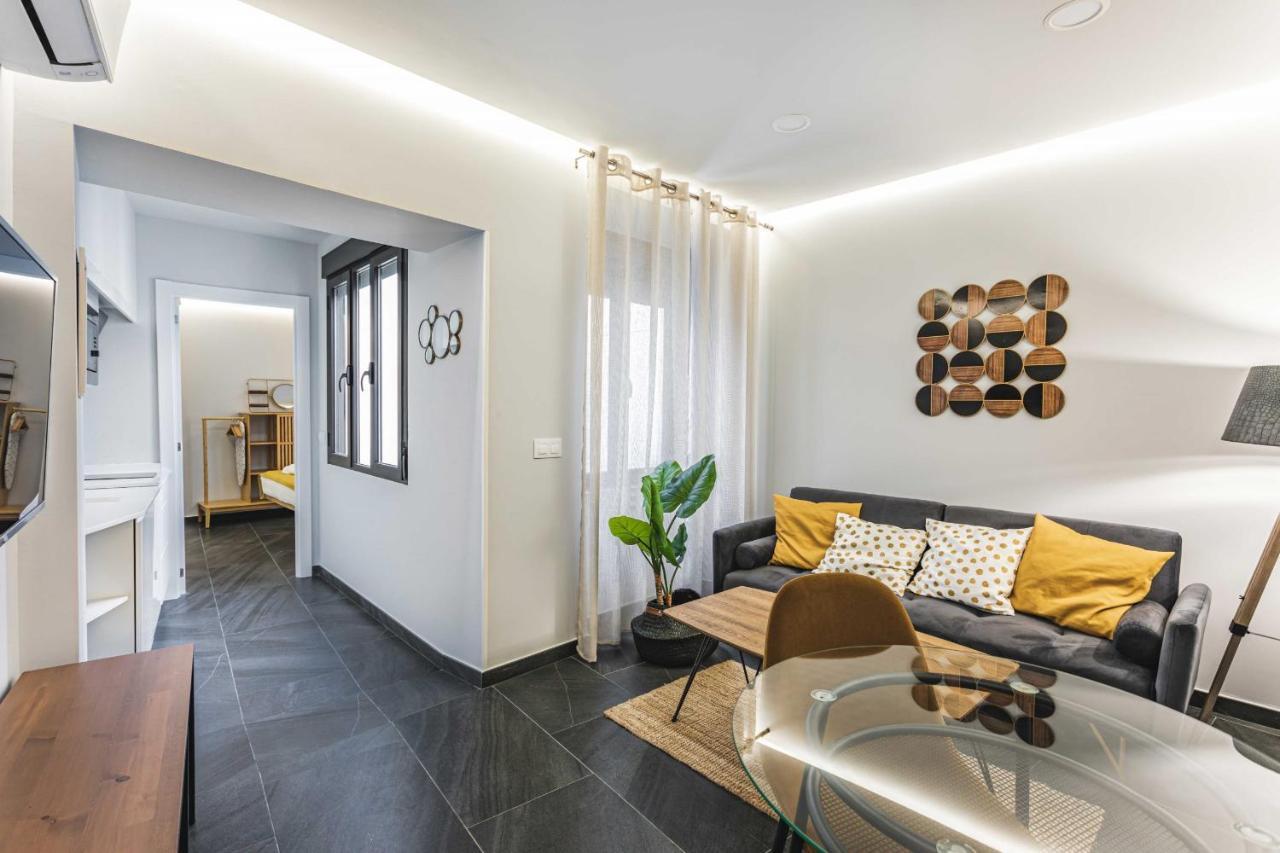 Apartamentos Caceres Central Suites Ngoại thất bức ảnh