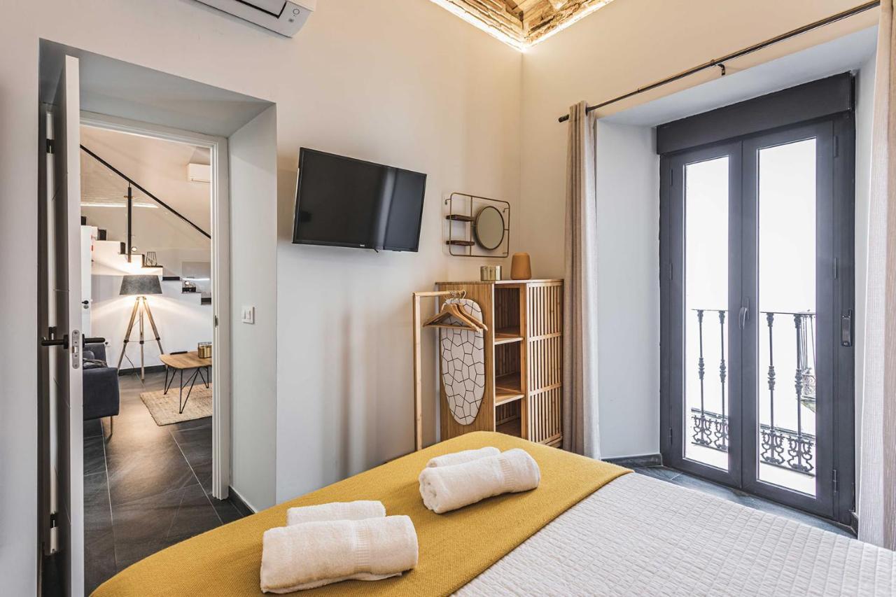 Apartamentos Caceres Central Suites Ngoại thất bức ảnh