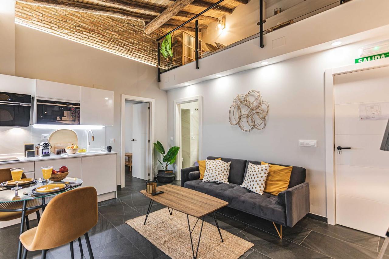 Apartamentos Caceres Central Suites Ngoại thất bức ảnh