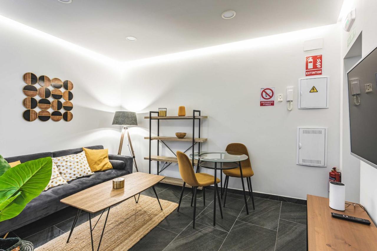 Apartamentos Caceres Central Suites Ngoại thất bức ảnh
