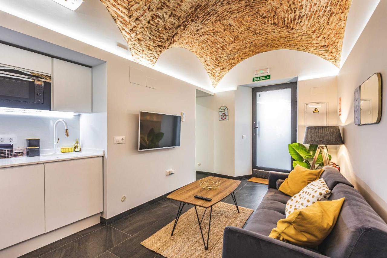 Apartamentos Caceres Central Suites Ngoại thất bức ảnh