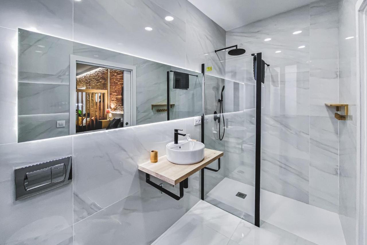 Apartamentos Caceres Central Suites Ngoại thất bức ảnh