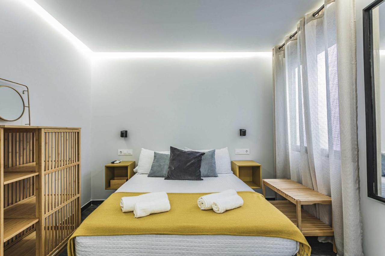 Apartamentos Caceres Central Suites Ngoại thất bức ảnh